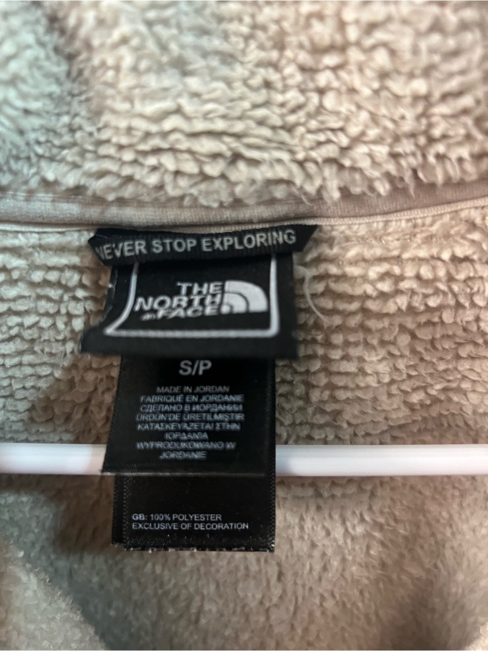 The North Face Cream Sherpa Fleece Jacket with Logo Tag - Picture 3 of 4